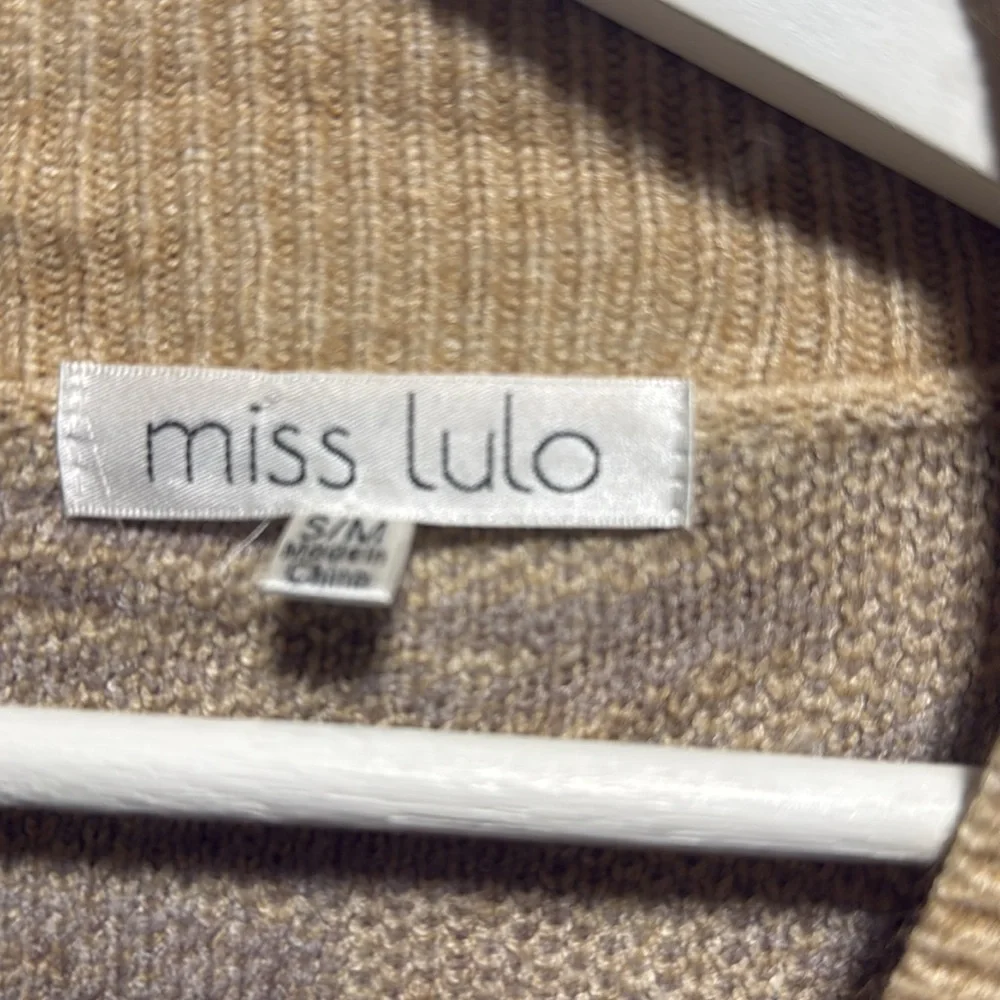 Miss Lulo Sweater - Picture 3 of 7